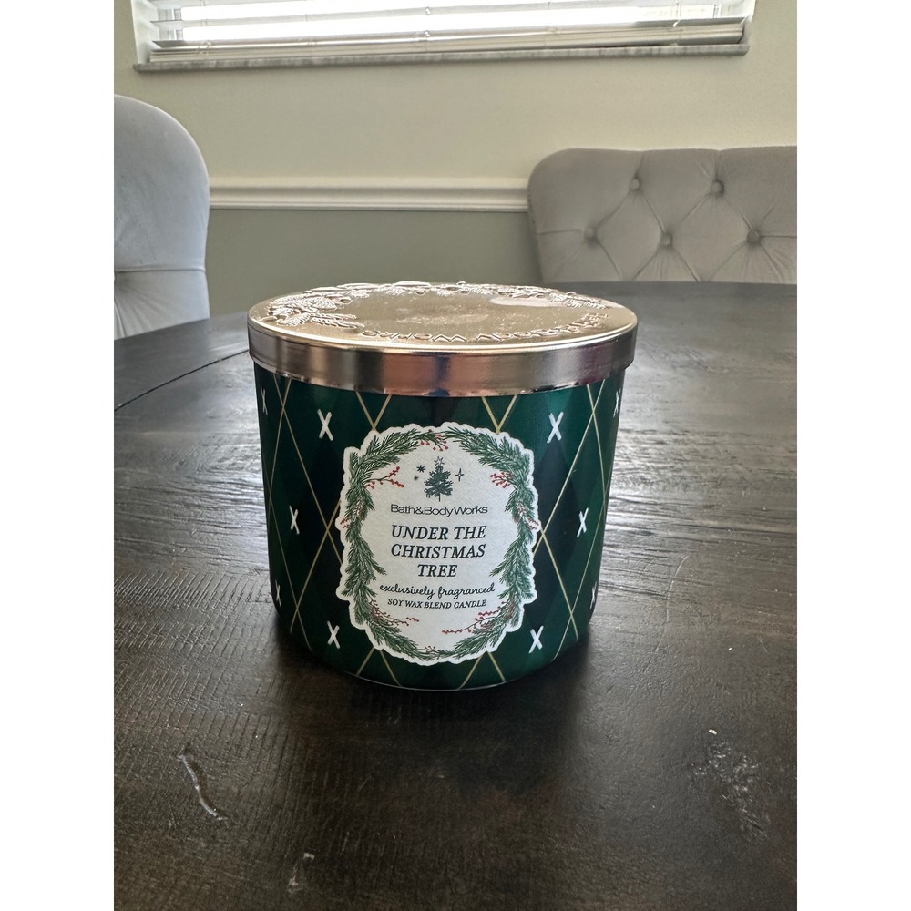 Bath & Body Works Under The Christmas Tree 3-Wick Scented Candle 14.5 oz Holiday